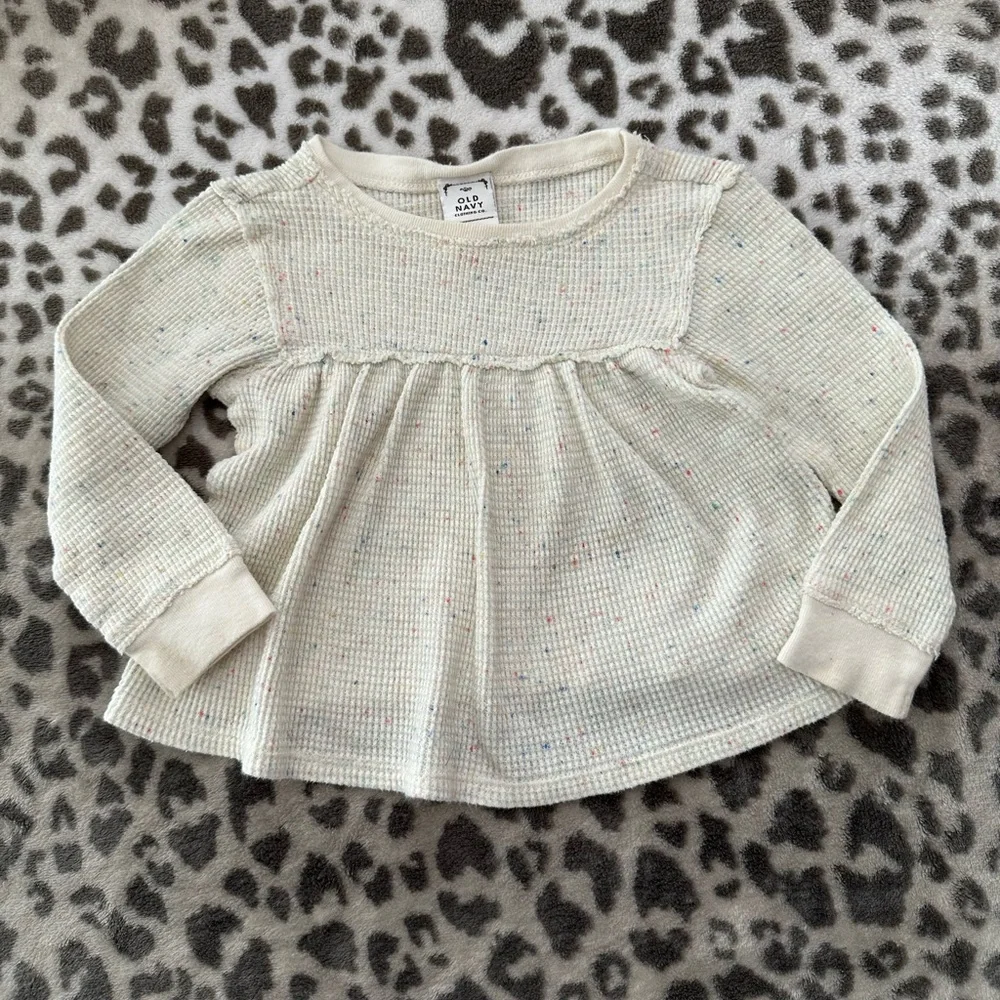 2007 Old Navy Babydoll Waffle Long Sleeve Top Cream / Off White Size 18-24 Month